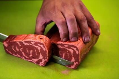 Así luce la carne 3D creada con vegetales de la firma Redefine Meat