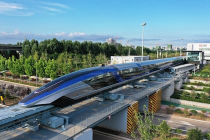 Así luce la formación del tren maglev de la compañía estatal China Railway Rolling Stock Corporation (CRRC), que promete alcanzar los 600 kilómetros por hora