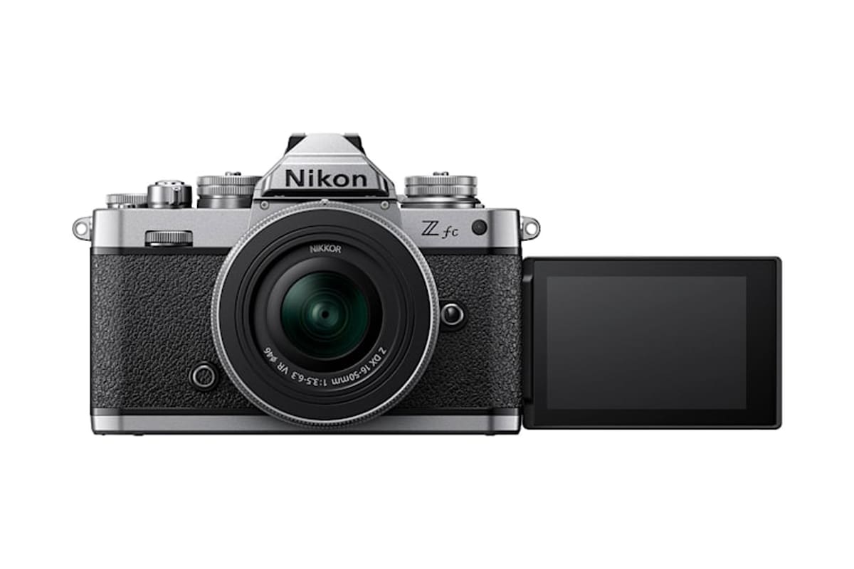 Así luce la Nikon Z FC, la cámara digital mirrorless con diseño retro