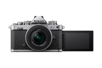 Así luce la Nikon Z FC, la cámara digital mirrorless con diseño retro