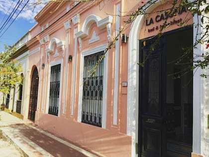 Así lucía hace unos años la casa de Raúl Alfonsín, una típica casa chorizo del interior bonaerense.