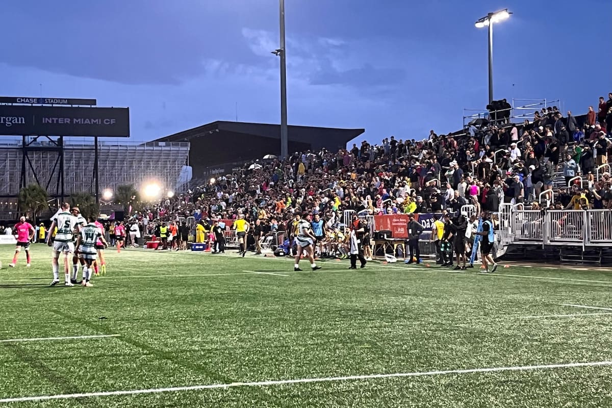 Así lució el primer partido que Sharks jugó como local en Miami, frente a Hounds
