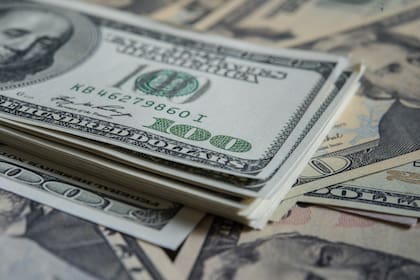 Así operan los dólares financieros