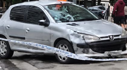 Así quedó el auto de la mujer que conducía con una licencia apócrifa