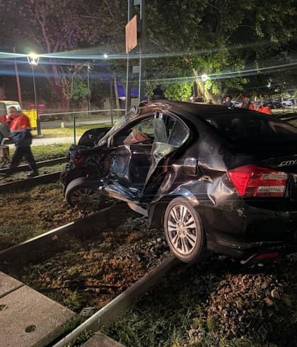 Así quedo el auto en el que viajaba Ernestina (Foto: X)