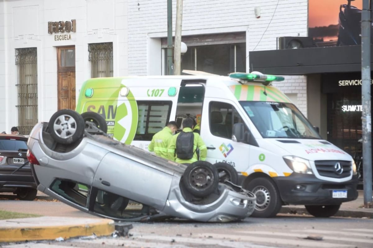 Así quedó el auto tras el choque