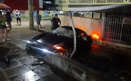 Así quedó el automóvil luego del choque.