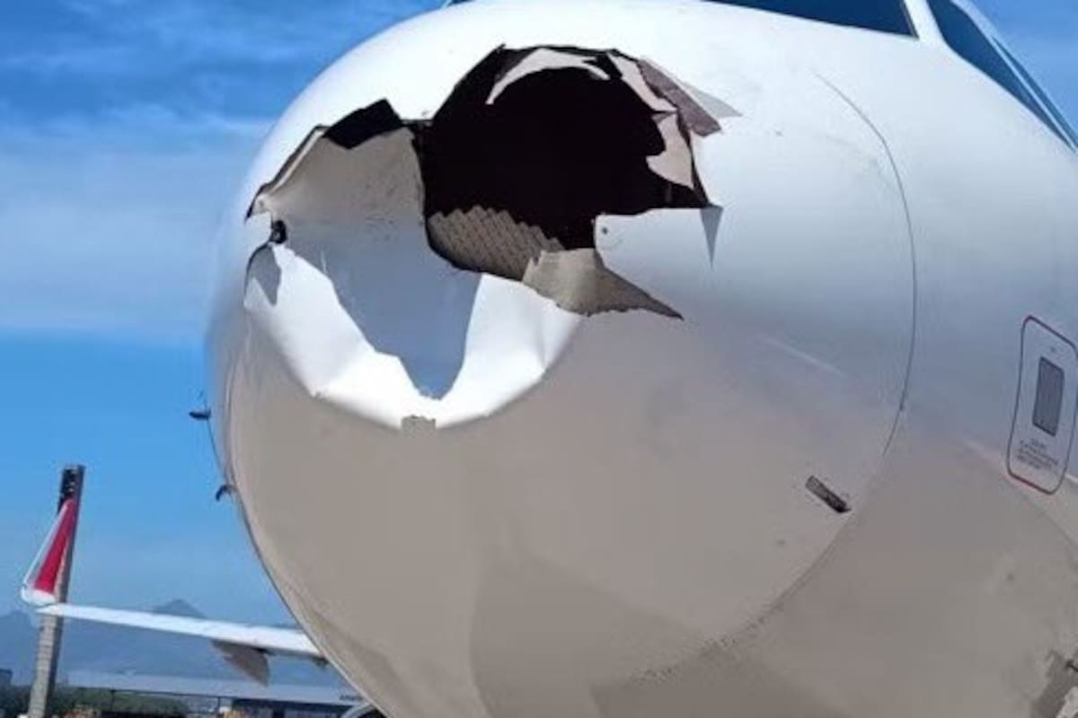 Así quedó el avión de Latam, un Airbus A321, tras chocar contra un ave