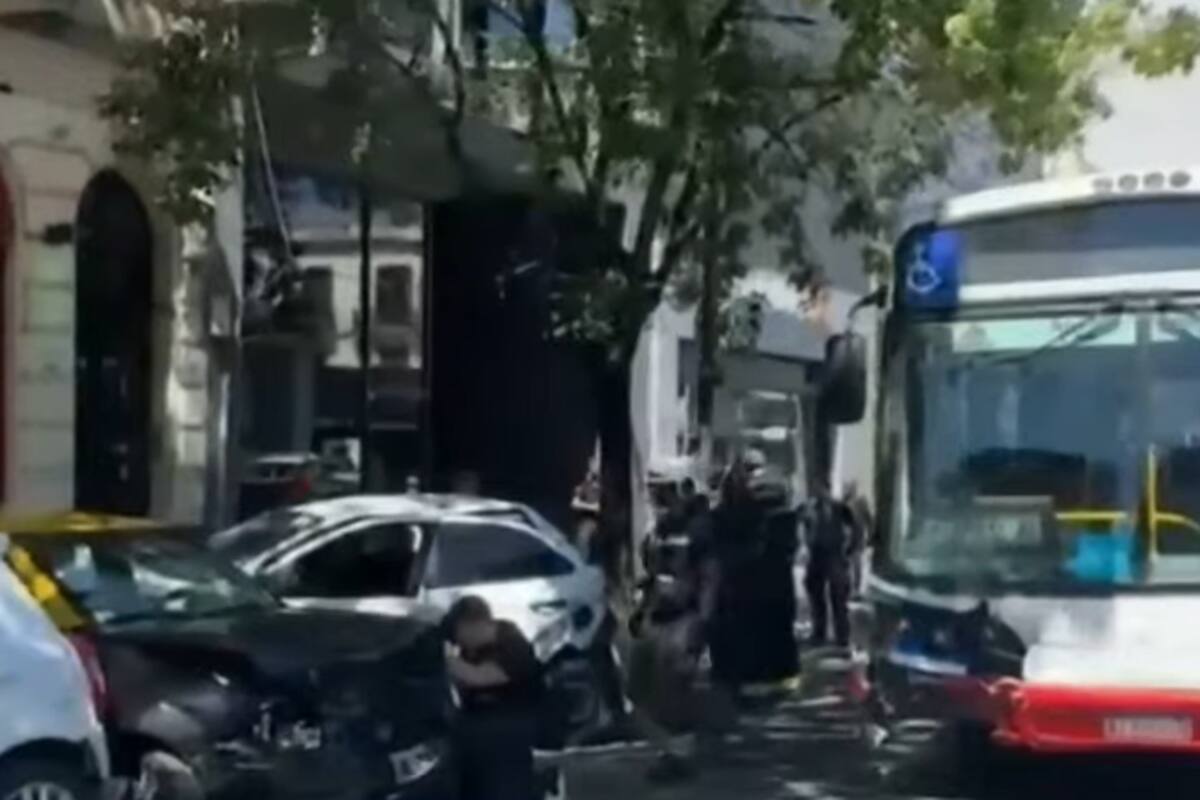 Así quedó el colectivo luego del impacto