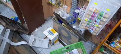 Así quedó el kiosco de Ensenada tras el ataque de los tres hombres