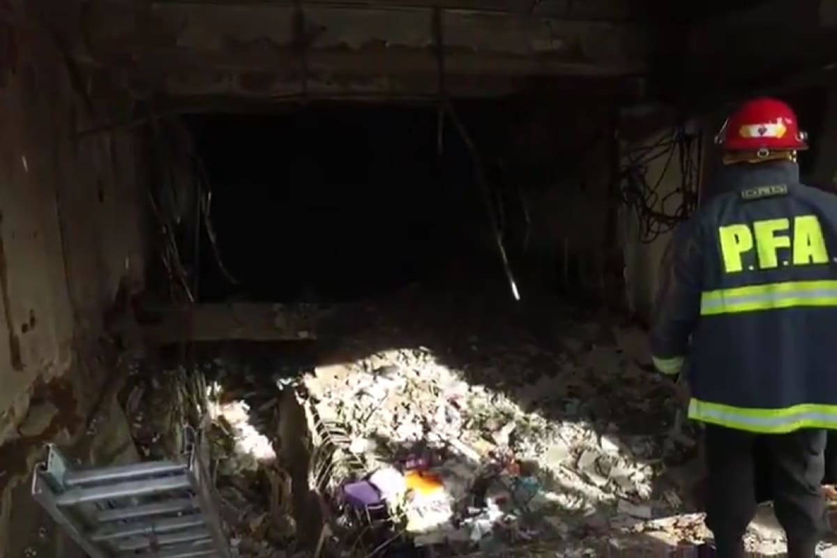 Así quedó el local de perfumería de Villa Crespo luego de la doble explosión que causó la muerte de dos bomberos