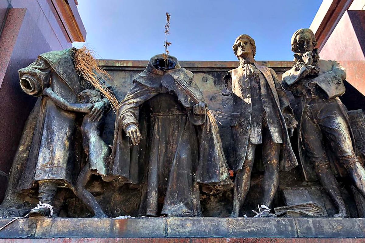 Así quedó el Monumento a España, en la Costanera Sur