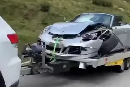 Así quedó el Porsche 911 después del choque, ocurrido en Suiza
