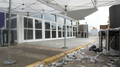 Así quedó el predio de Costa Salguero tras la fiesta electrónica Time Warp