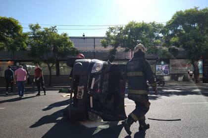 Así quedó la camioneta tras el vuelco