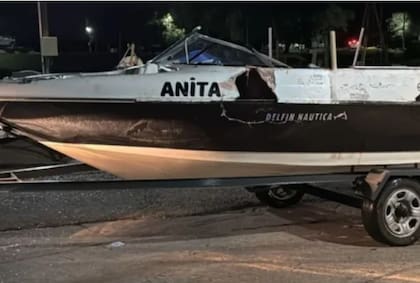 Así quedó la embarcación Anita, tras el choque