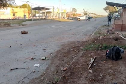 Así quedó la parada de colectivos luego del siniestro