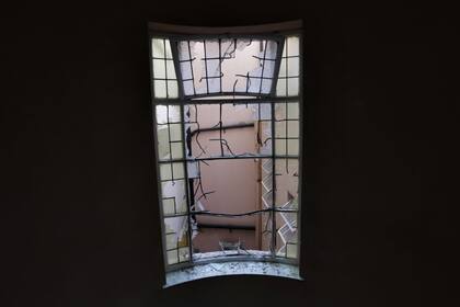 Casi todos los vidrios de la sede central de la UTA quedaron rotos, luego de la toma del edificio en manos de un sector opositor