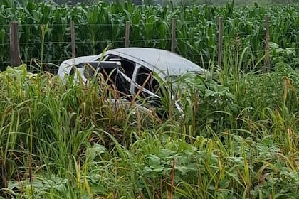 Así quedó uno de los autos involucrados en el accidente