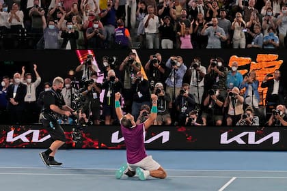 Así Rafael Nadal se consagraba como ganador del Australian Open (AP Photo/Simon Baker)