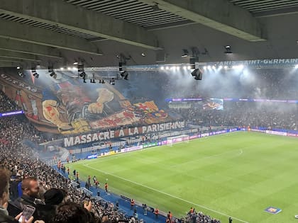 Así recibió la hinchada parisina al club catalán