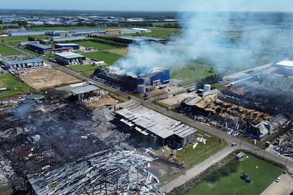 Así se encuentra la zona donde se produjo el incendio en el Polígono Industrial de Ezeiza