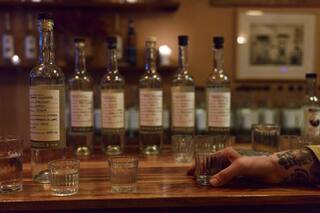 Así se hace en México el mezcal, una bebida cada vez más popular