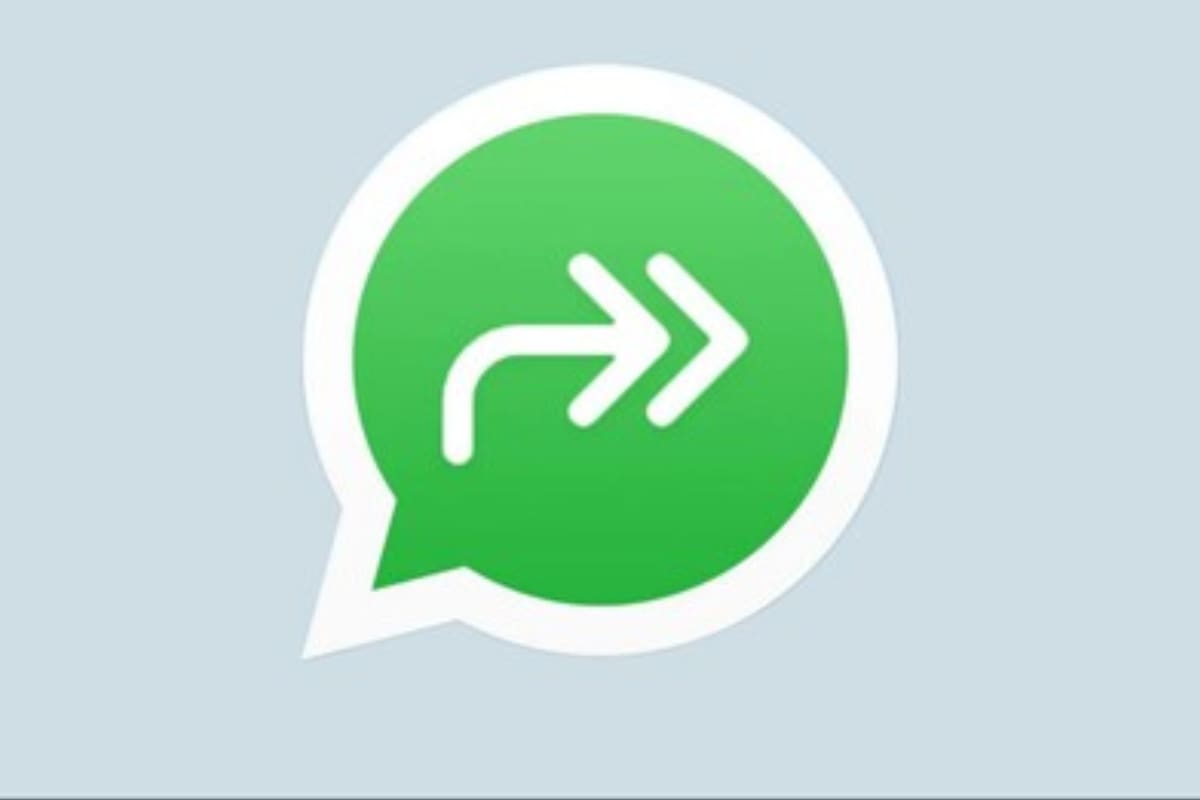 Así se puede usar la doble flecha de WhatsApp