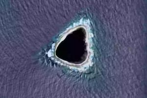 Así se ve el "agujero negro" que encontró Google Maps en el Océano Pacífico
