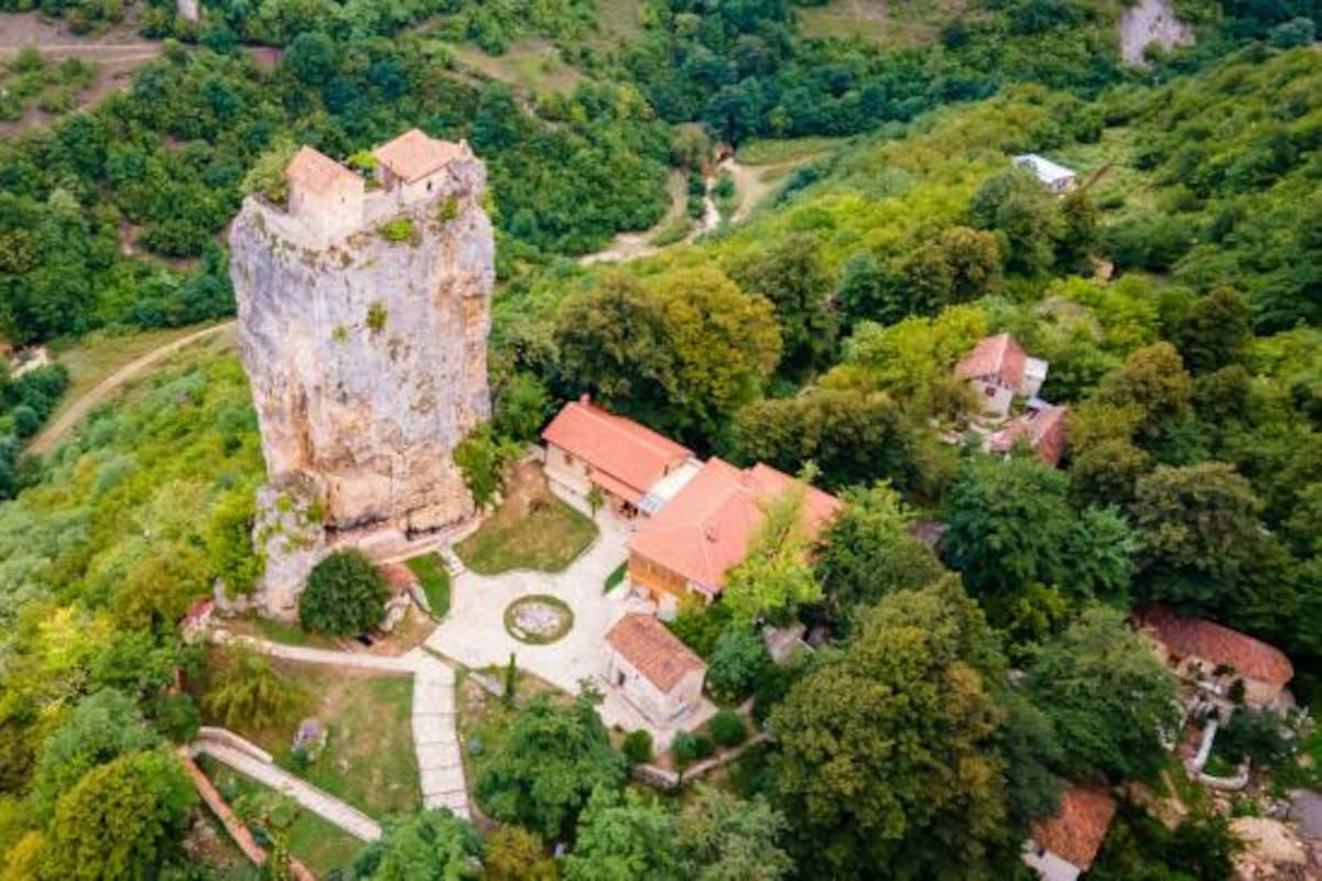 Así se ve el Pilar Katskhi desde el cielo