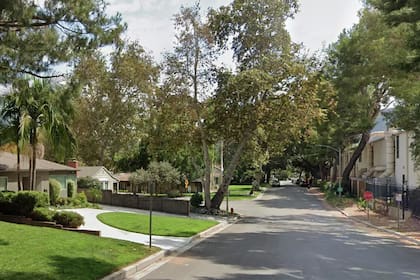 Así se ve Keystone Street, ubicada en la ciudad de Burbank, California.