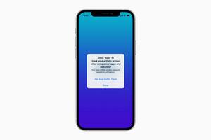 Así se ve la advertencia que emitirá el iPhone cuando está actualizado con la última versión del sistema operativo, iOS 14.5