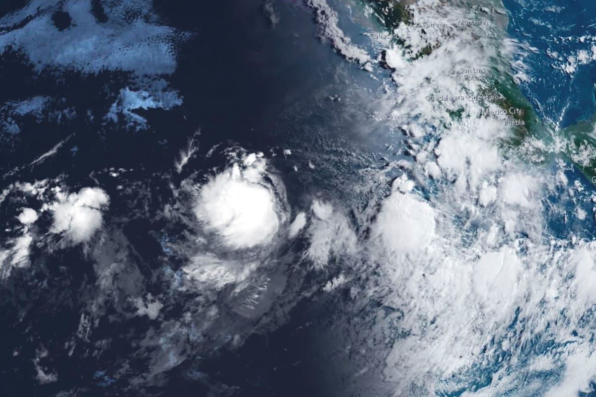 Así se ve la tormenta tropical Gilma en las imágenes satelitales (Foto, NOAA vía AP)