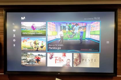 Así se ve Movistar TV en un televisor, que recibe la transmisión vía Wi-Fi. También funciona en computadoras, tabletas y smartphones