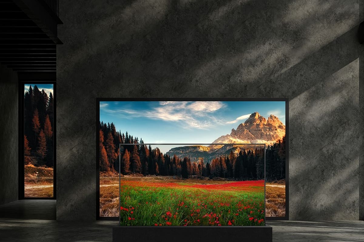 Así se ve OLED Transparent, la tecnología de LG que ofrece diversos usos creativos para mostrar contenidos en información con pantallas transparentes