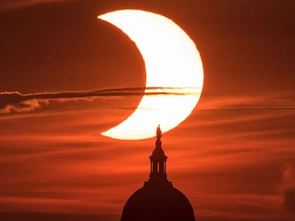 Así se ve un eclipse solar parcial, fenómeno que se apreciará desde algunas regiones de EE.UU.