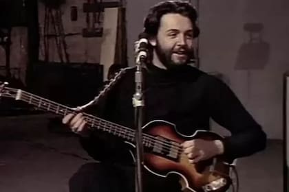 Así se veía el bajo la última vez que se tuvo registro. La foto es de las sesiones Get Back de 1969