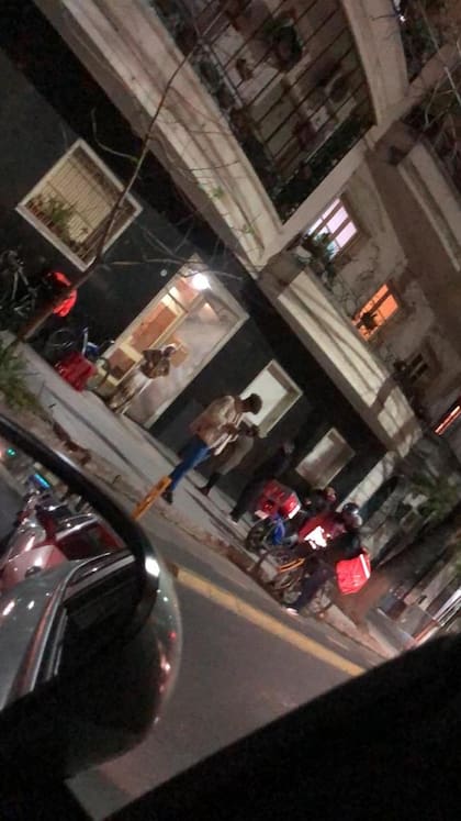 Así se veía la puerta del edificio donde nació Burger Couple (Foto: Gentileza)