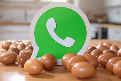 Así se vería el "modo huevo de chocolate" en WhatsApp
