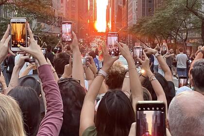 Así se vio el Manhattanhenge en Nueva York, un fenómeno que ocurre en dos ocasiones al año