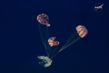 Así se vivió el reingreso del Artemis II de la NASA en el Océano Pacífico