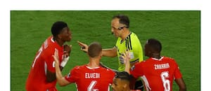 Los medios de Suiza elogiaron a su selección y cuestionaron la actitud de Embolo tras su expulsión