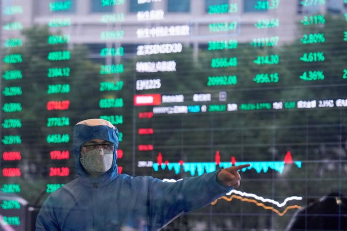 Así trabajan en la bolsa de Shangai para protegerse del coronavirus