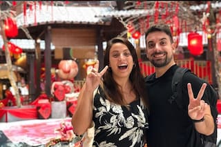 La pareja de cordobeses que trabaja en "horario de oficina" mientras viaja