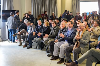 Asistieron más de 200 personas entre ganaderos, funcionarios y dirigentes
