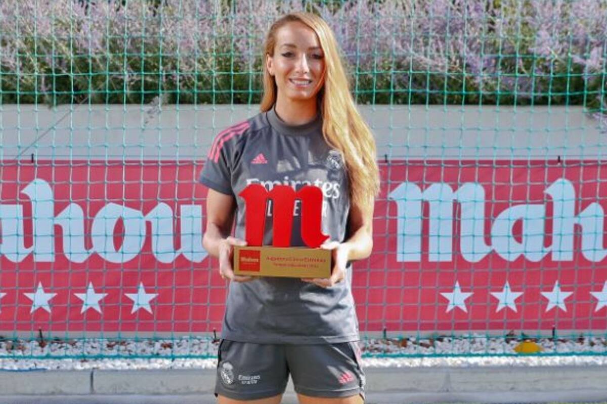 Asllani fue elegida "Jugadora Cinco Estrellas" en la temporada pasada