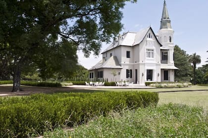 El "castillo" del predio Alfredo Lalor, de Pilar, que pertenece a la Asociación Argentina de Polo; allí se jugará por primera vez un par de fechas del Argentino Abierto, el martes y el miércoles próximos.