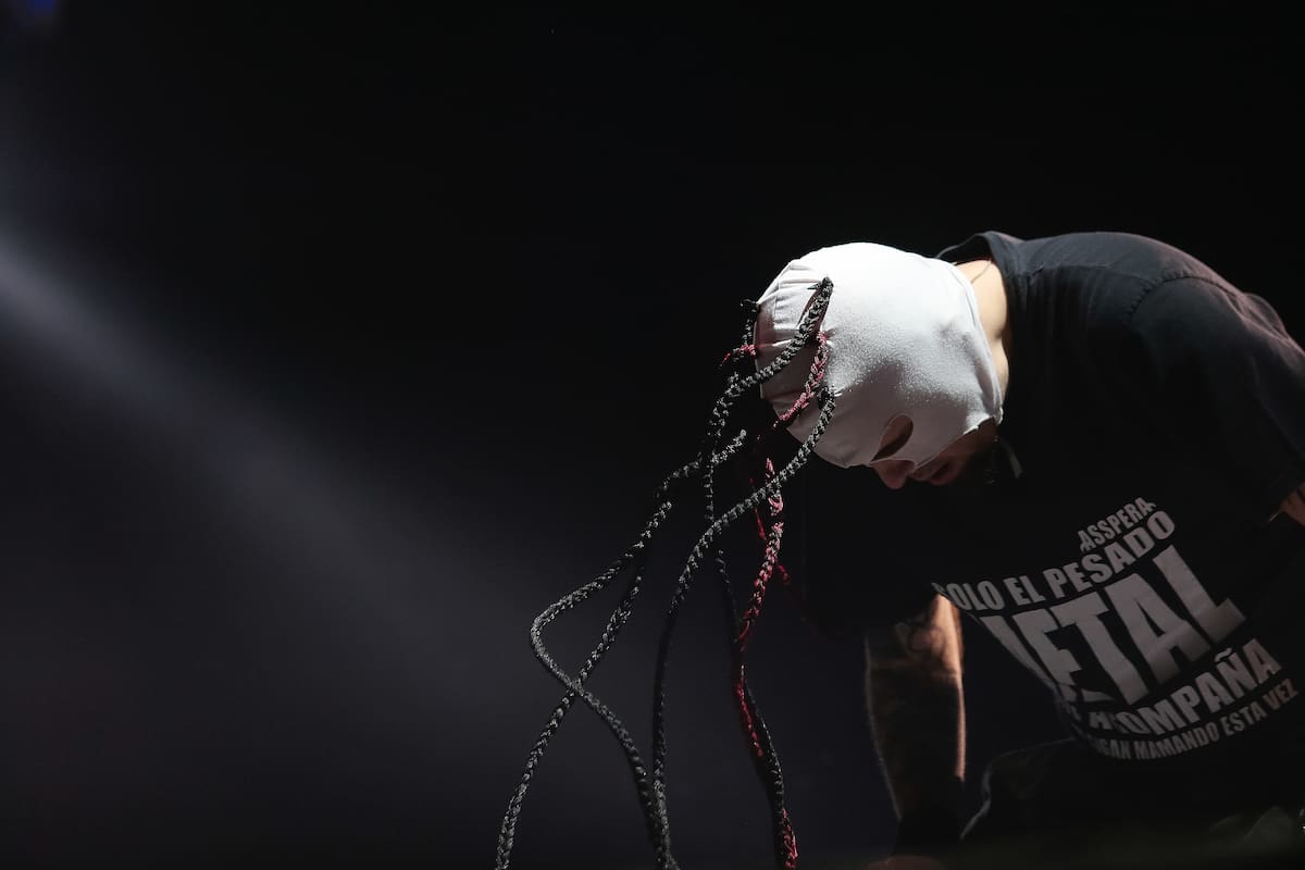 Asspera, un show potente y visual.