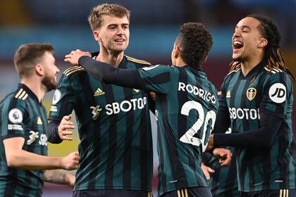 Aston Villa-Leeds, por la Premier League de Inglaterra: un show de Patrick Bamford en la goleada del equipo de Marcelo Bielsa.
