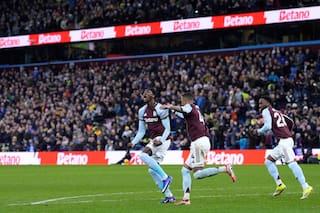 Aston Villa y Chelsea dejan puntos en la Liga Premier tras empatar
